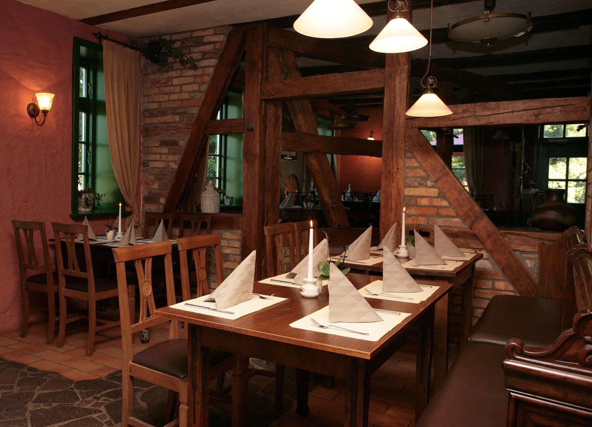 Hotel Und Traditionsgasthof Schnatermann 2*